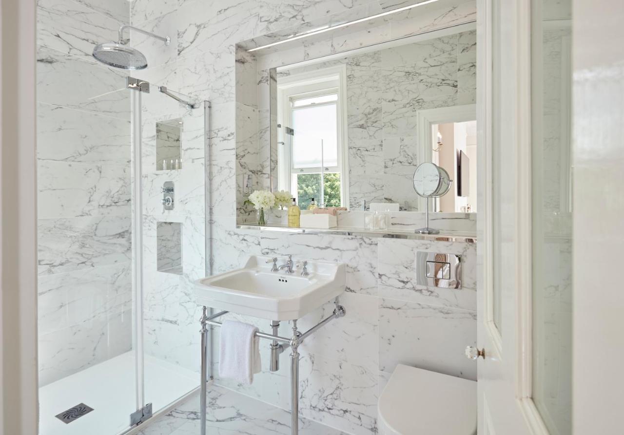 Bathen House Boutique Hotel Exterior photo Bathroom