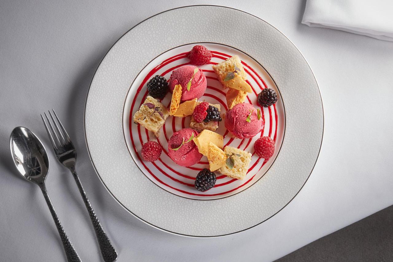 Bathen House Boutique Hotel Exterior photo A fruit salad